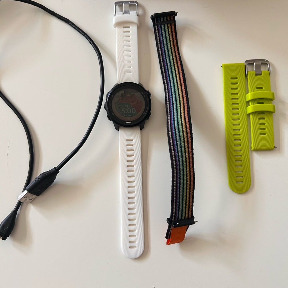 Garmin forerunner 245 bundle with charger and watch bands